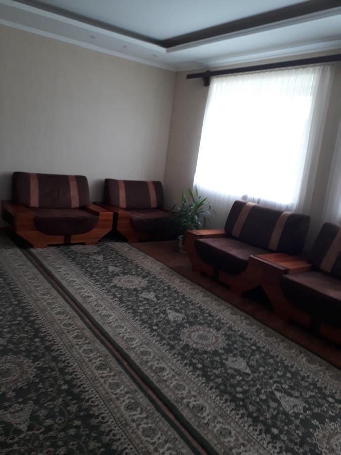 优乌特酒店 切尔尼戈夫 外观 照片